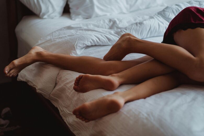 legs cuddling